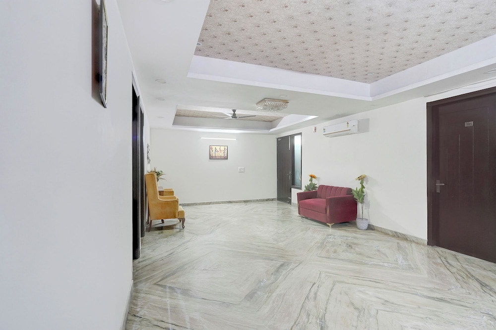 Fabhotel Rush Residency