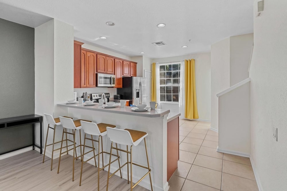 Vista Cay Swanky