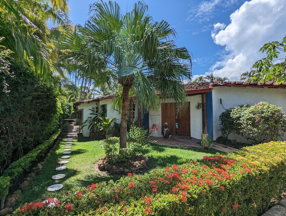 Villa Botero By Casa Mojito B&B