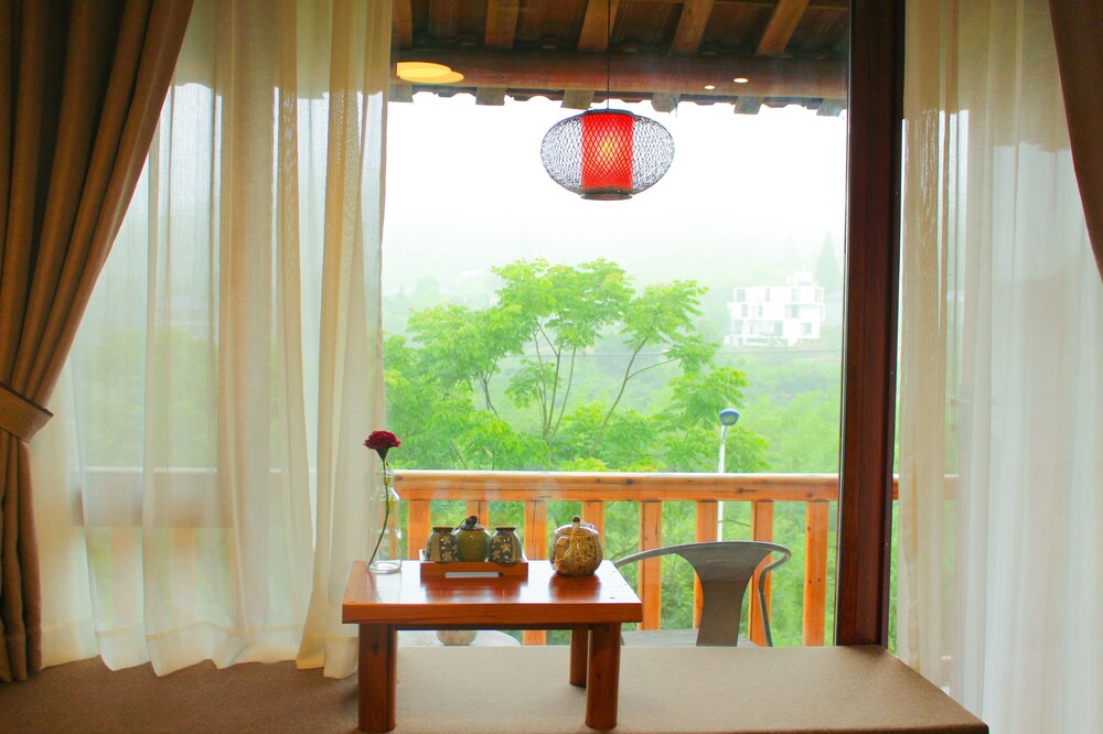 Moganshan Wild House