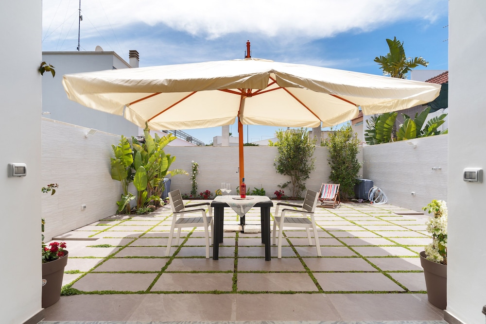 2103 Villetta Clara view 2