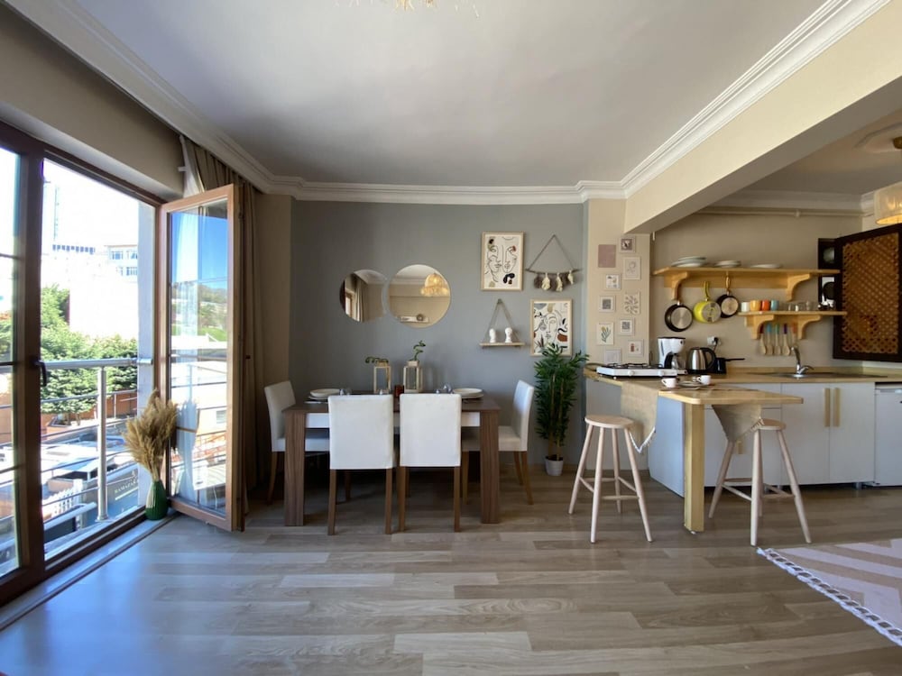 Flat With City View 5-min to Istiklal in Beyoglu