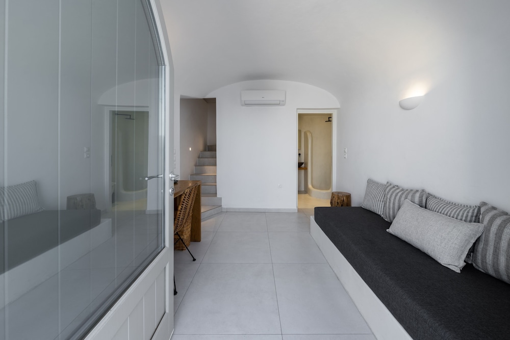 Smaro Studios