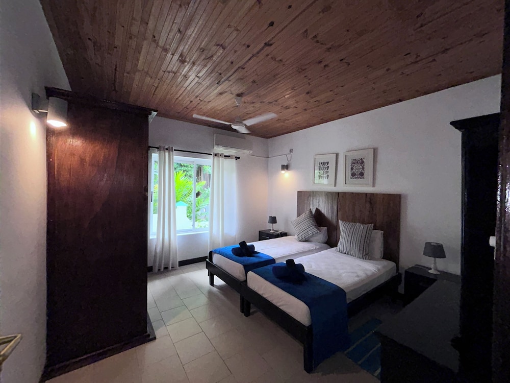 castaway lodge