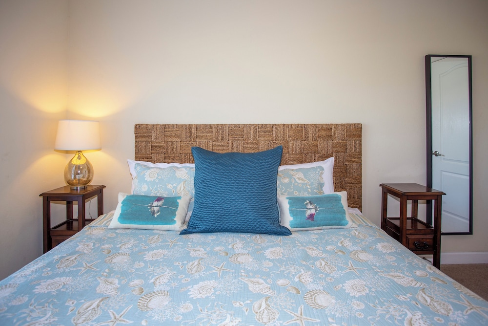 Stunning 4 Bedroom w Pool Close to Disney 8940 Paradise Palms Resort view 4