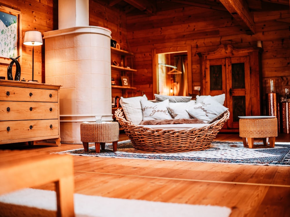 Hideway Chalet Gamsgluck With Pool and Sauna