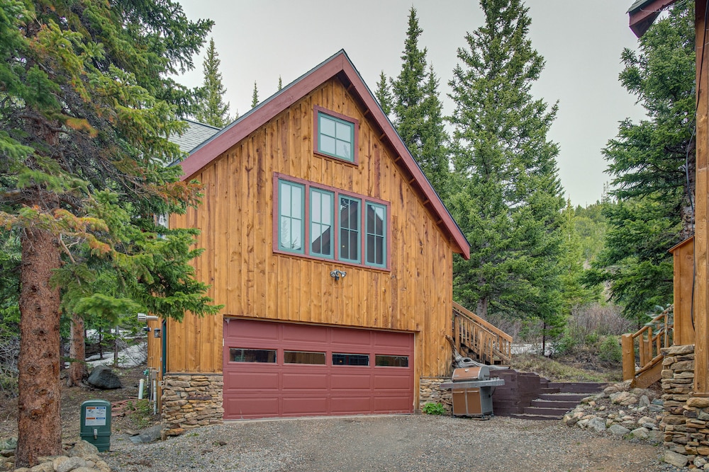 Idaho Springs Home w/ Amazing Mountain Views! view 3