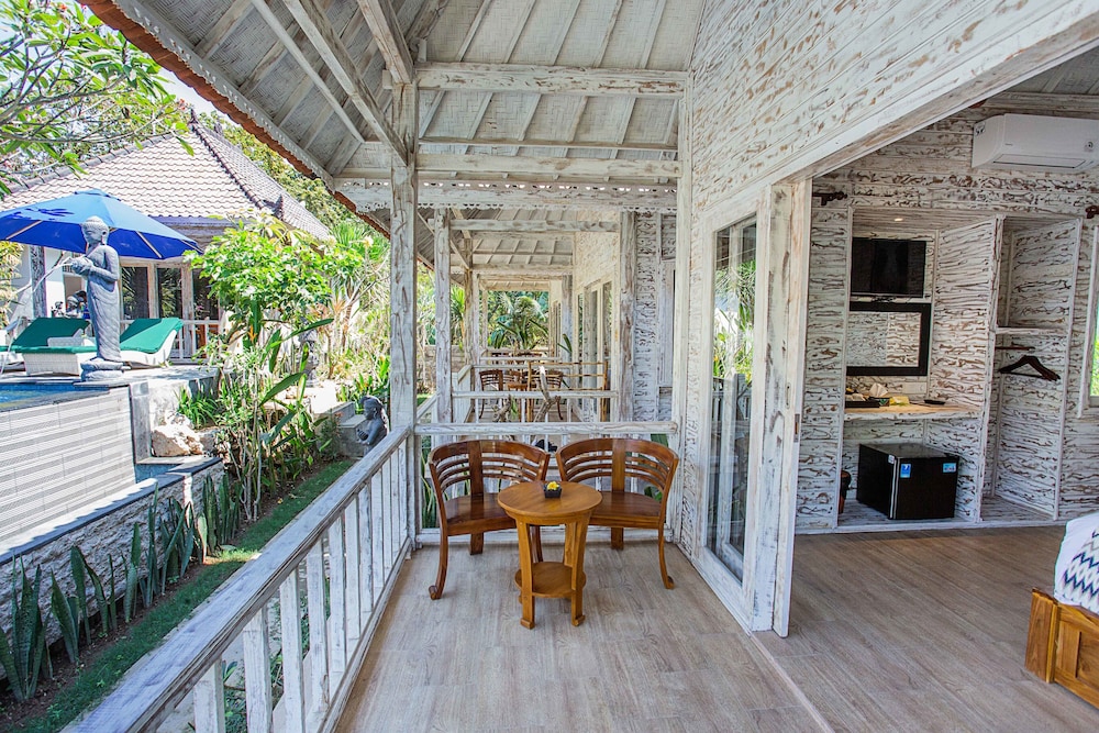 221 Garden cottages view 3