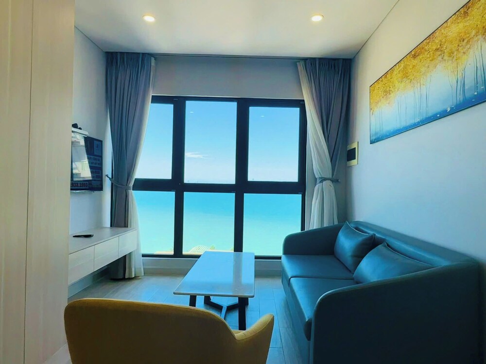 Gold Coast Balcony Serviced Apartment
