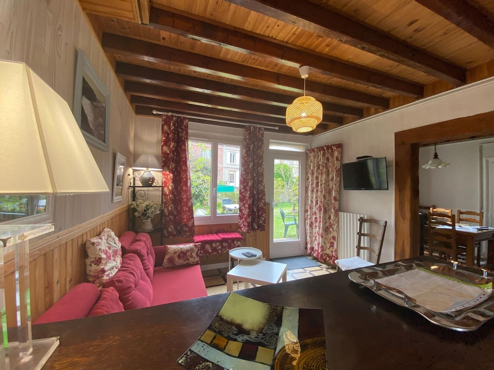 Holiday Home in Etretat Near Beach & Cliffs