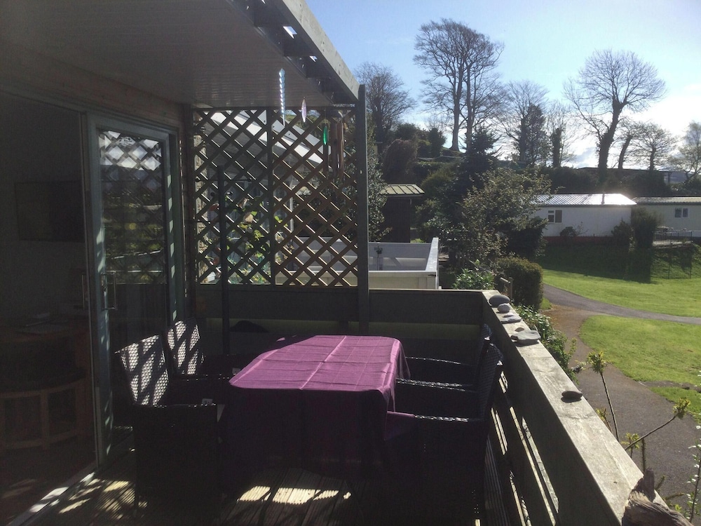 Snowdonia 1-bed Chalet, Sleeps 2, Stunning Views