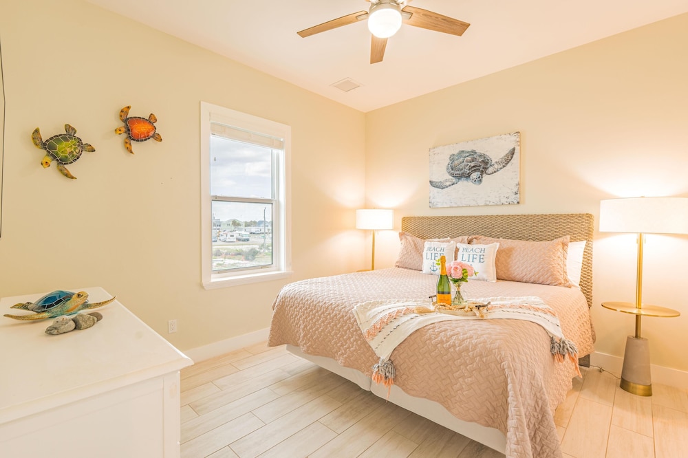 Captain's Quarters