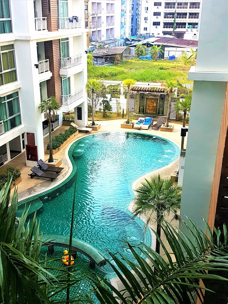 The Art Patong Beach by PHR