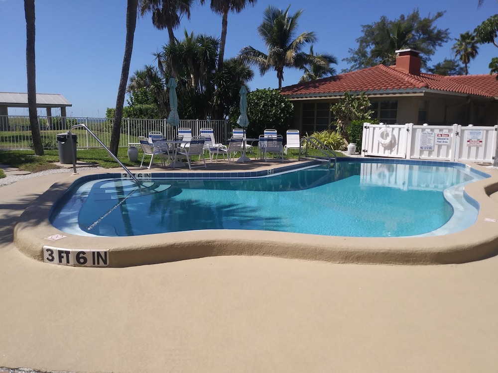 Turtle Crawl Inn