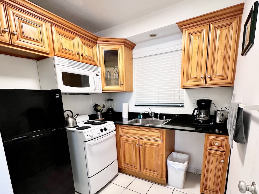 Southwinds 2 for 3 King Studio for 3 w Kitchen