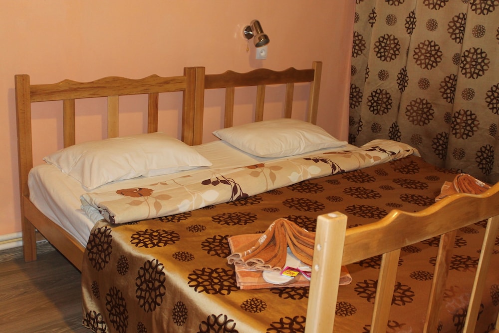 Old Yerevan Hostel & Tours