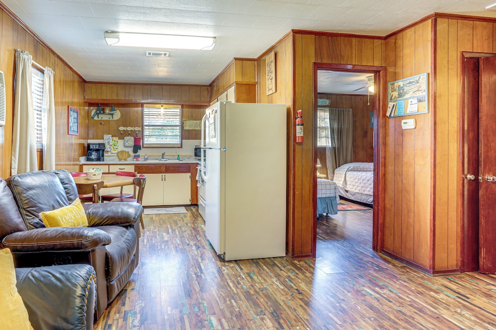 Shared Dock & Yard: Greers Ferry Lake Home!