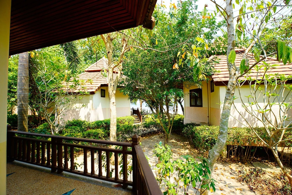 Coral Resort