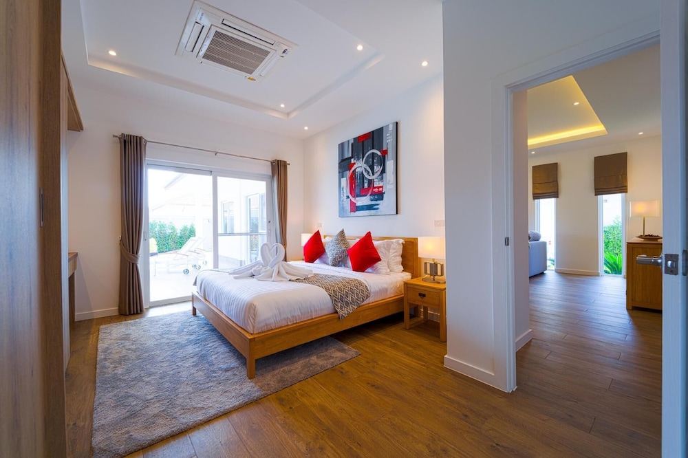 Brand-New Modern 3-Bedroom Villa MB20