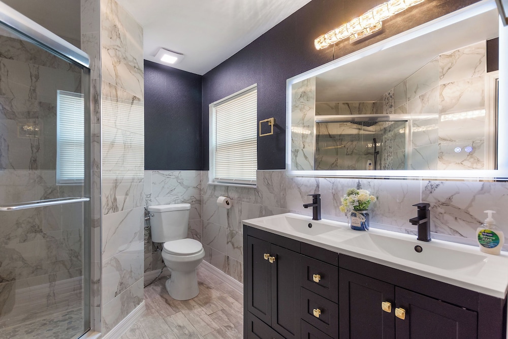 Breathe Easy at Solterra Resort by Shine Villas 706