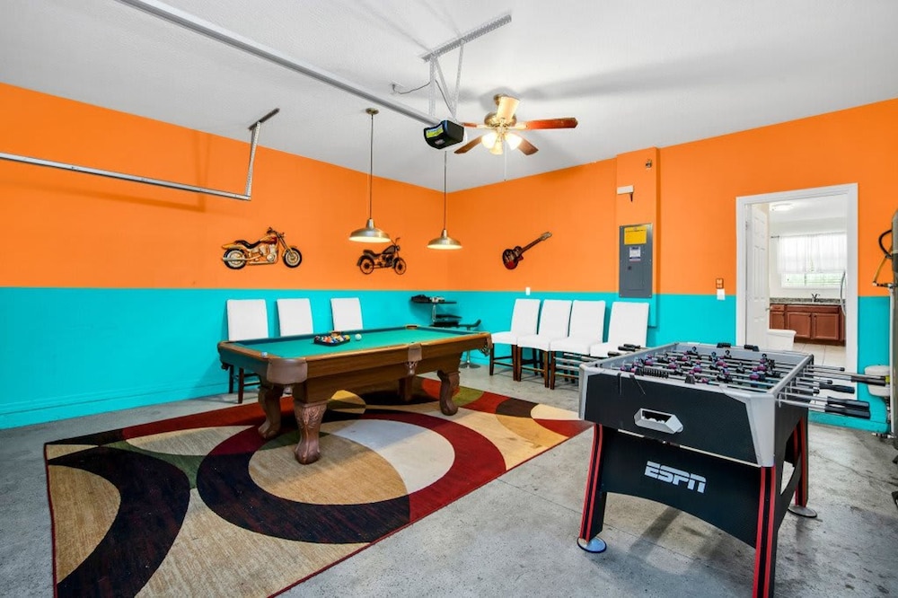 4736 Family Home Near Disney Sea World