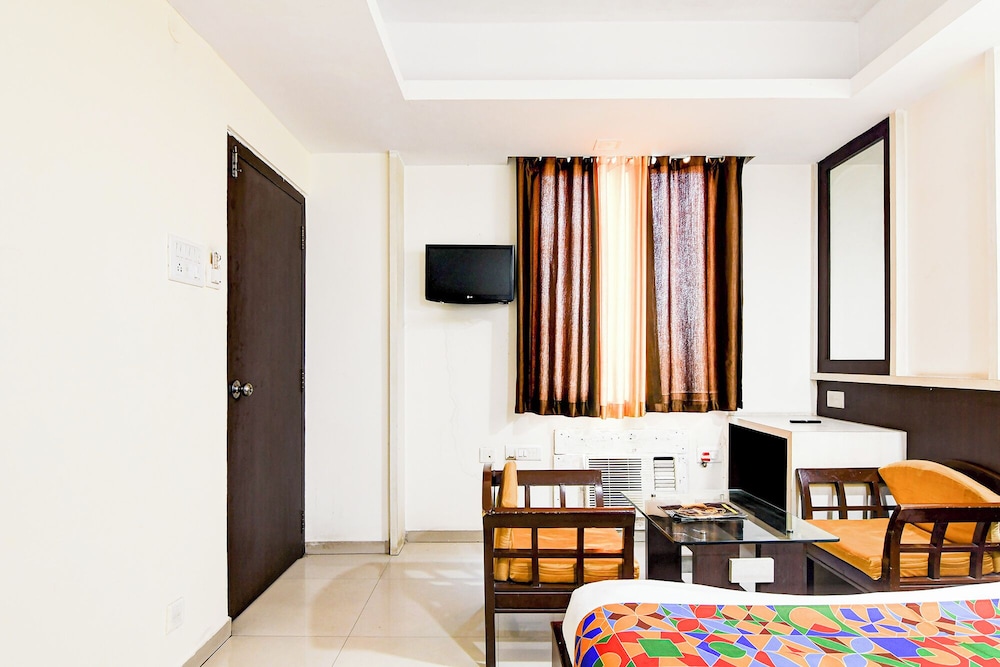 Fabhotel Park Street Inn