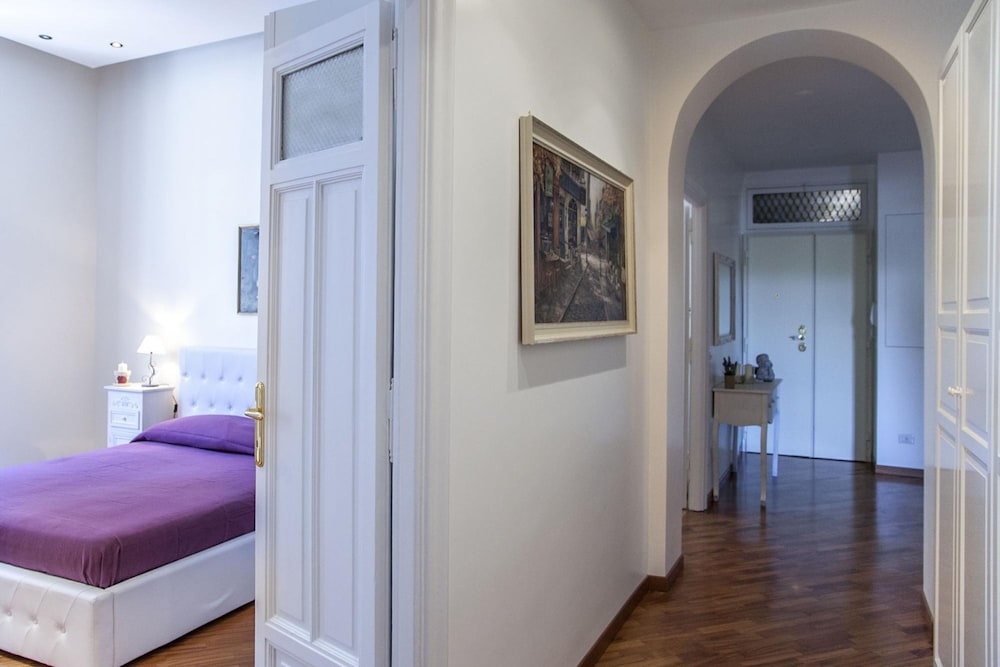 4BR Home in a Vibrant Neighborhood