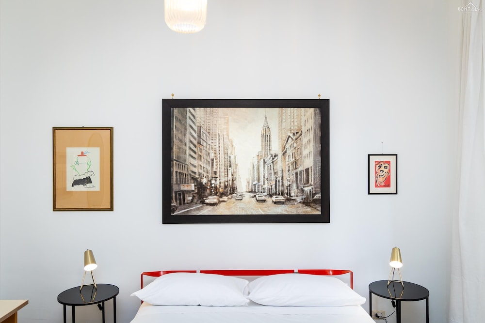 Clodia 5 Apartment