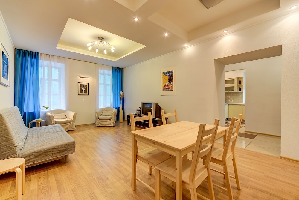 STN Apartments near Hermitage view 4