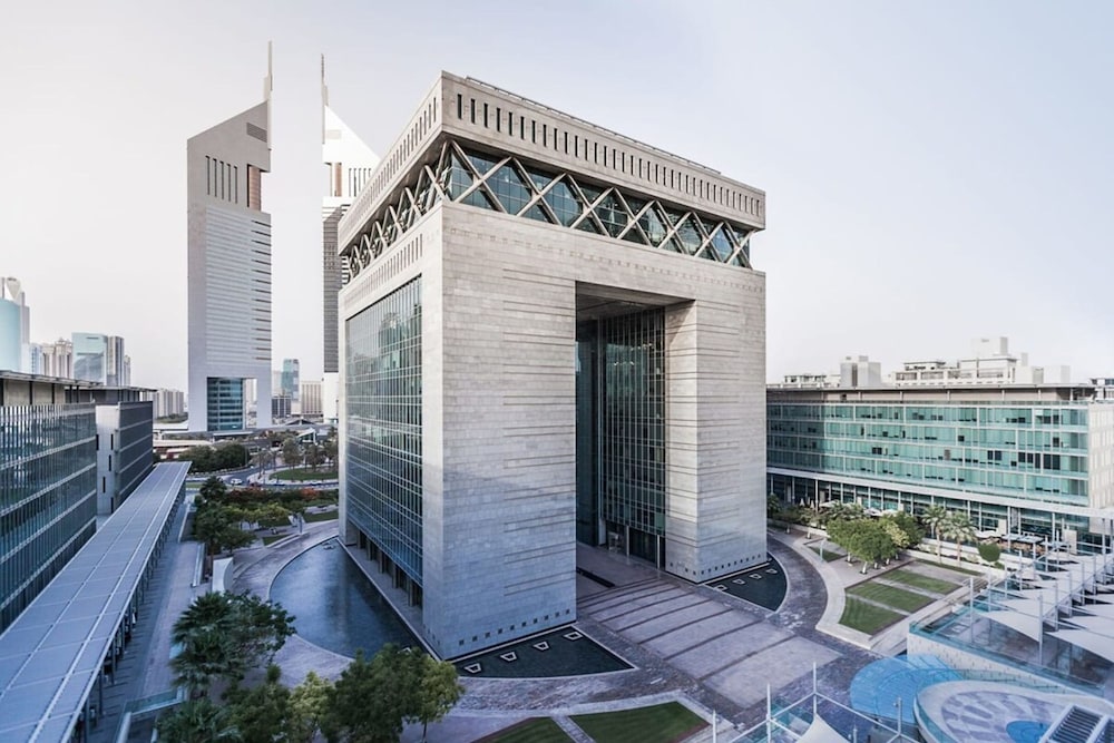 Silkhaus Modern Balcony Over Difc Studio Pool photo 3