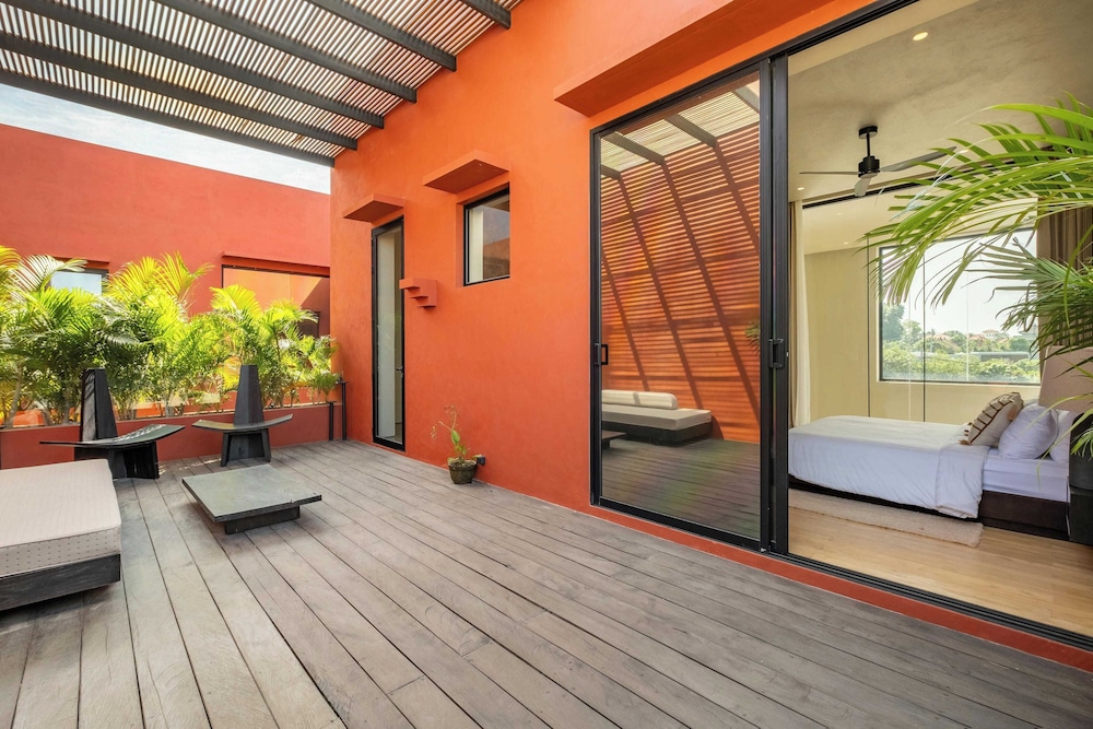 Five Stories - Luxury Villa Retreat