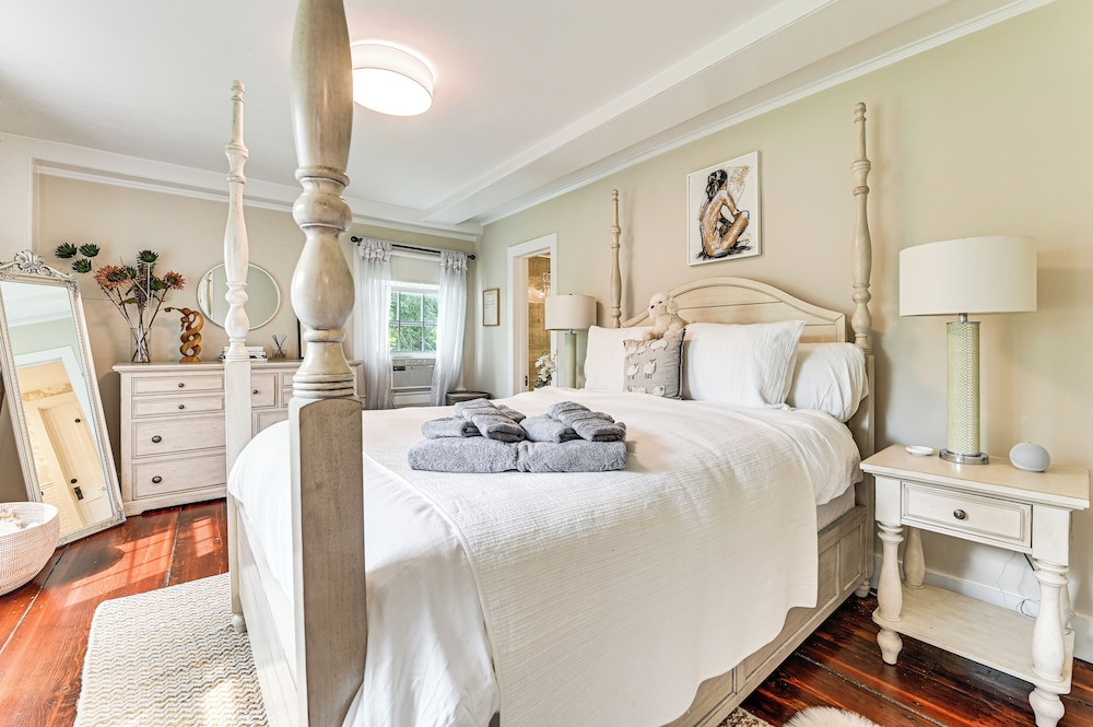 1 Mi to Vineyard: Serene Berkshires Country Escape