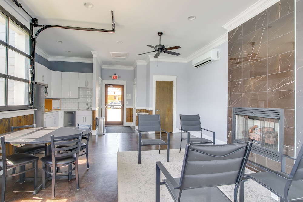 Walk to Marina: Lake Greenwood Retreat w/ Hot Tub