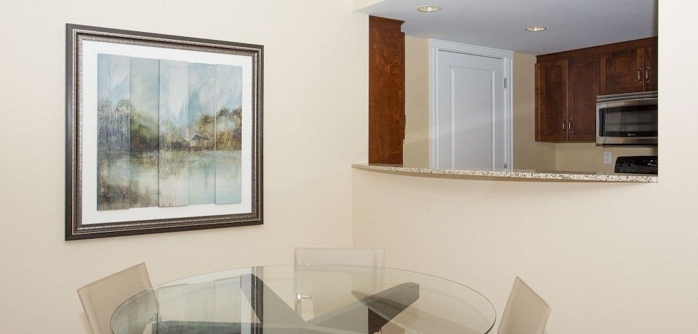 Moore Suites - Salter's gate