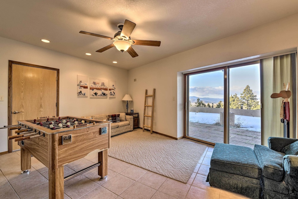 Falcon Rest: A Deluxe Angel Fire Mountain Retreat!