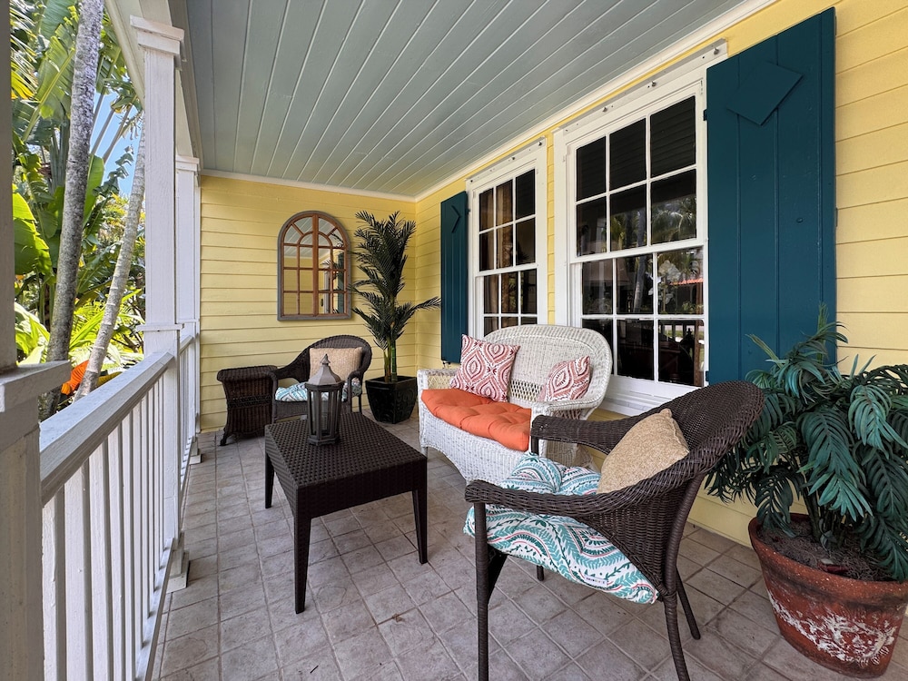 Palm Ridge House