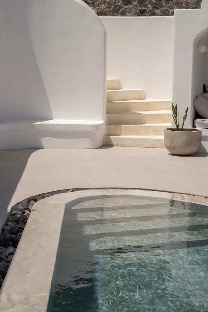 Amor Hideaway Villas