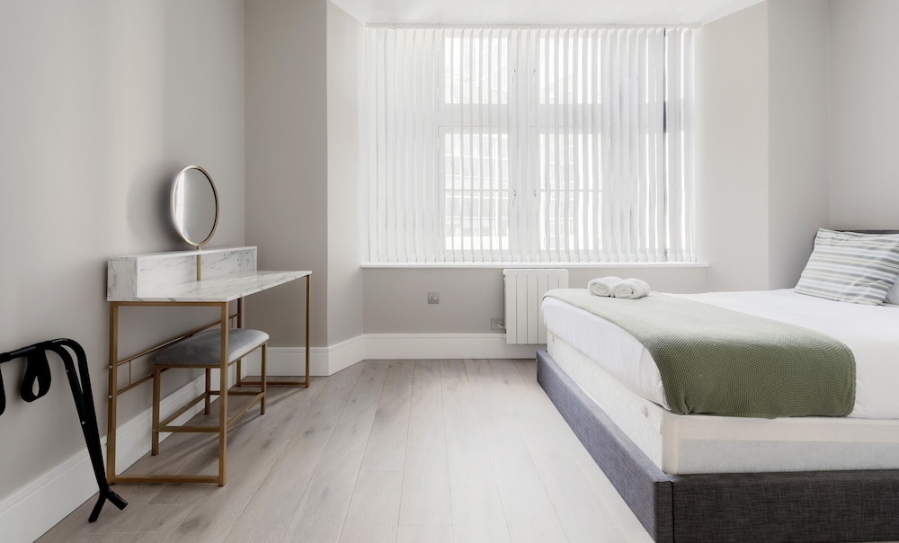 Superb Apartments opp Edgware Rd Station