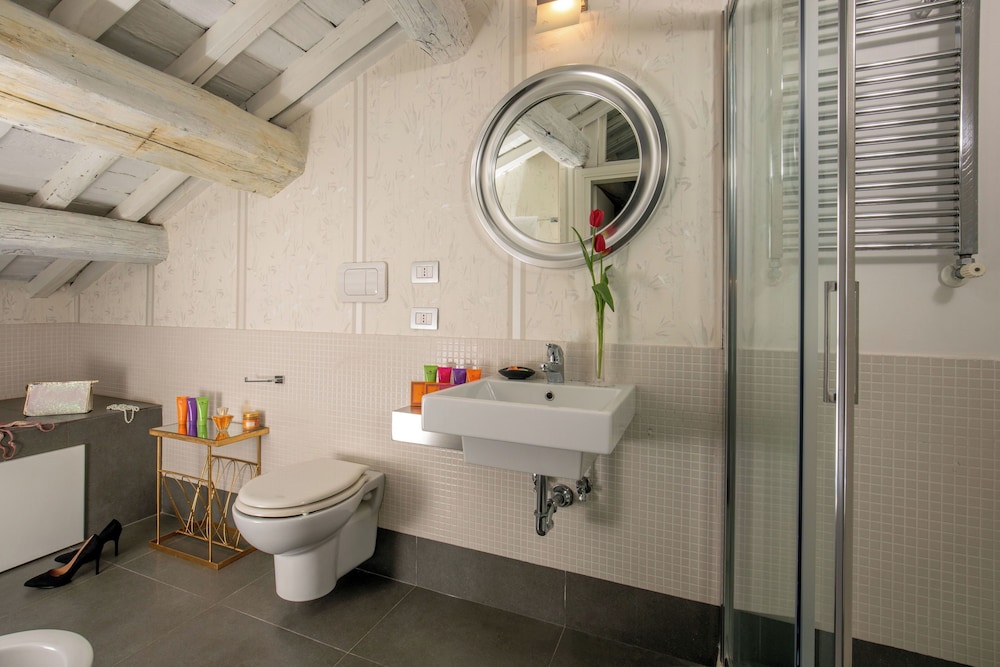 The Inn at the Spanish Steps Luxury Collection - Bocca di Leone Luxury Suites