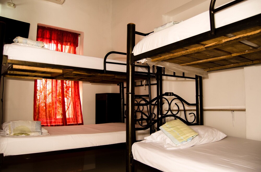 Hotel Miramar - Hostel