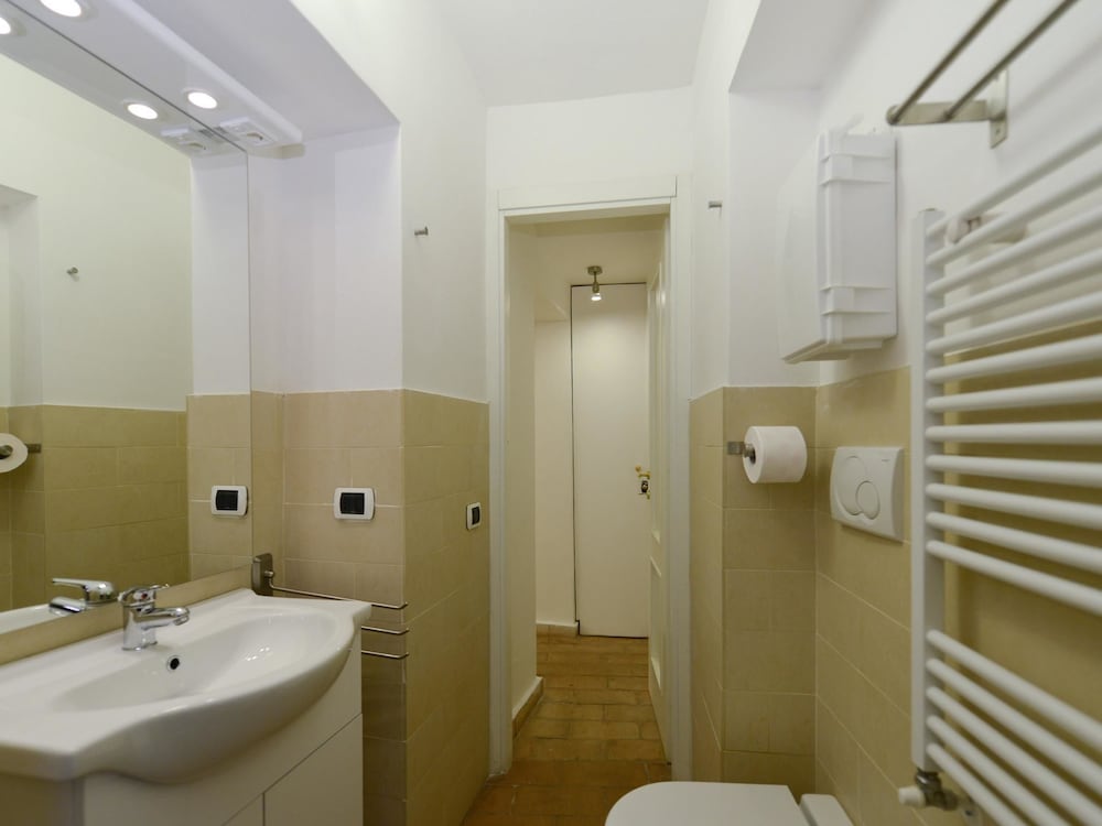 Ibernesi 2 Apartment