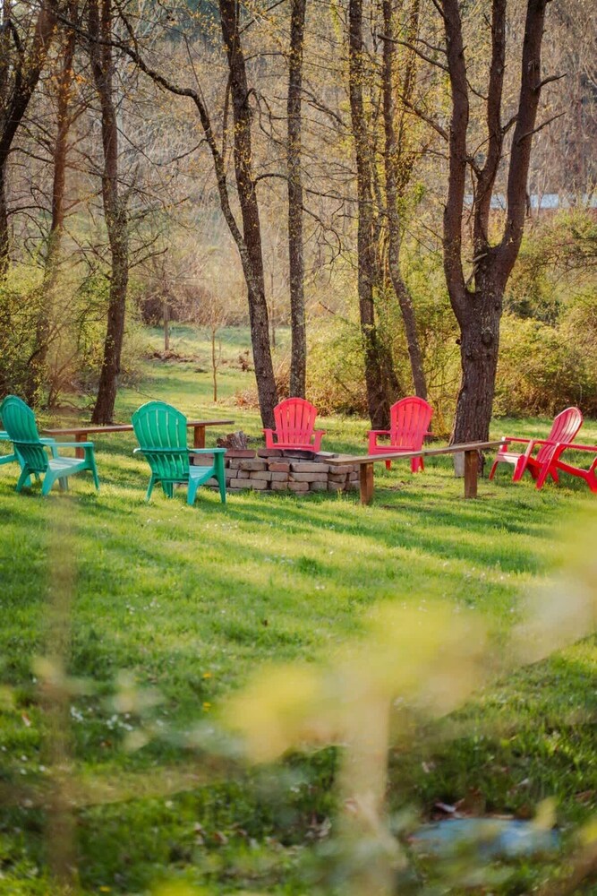 Cozy Cabin With Hot Tub - Near all in Hocking Hills