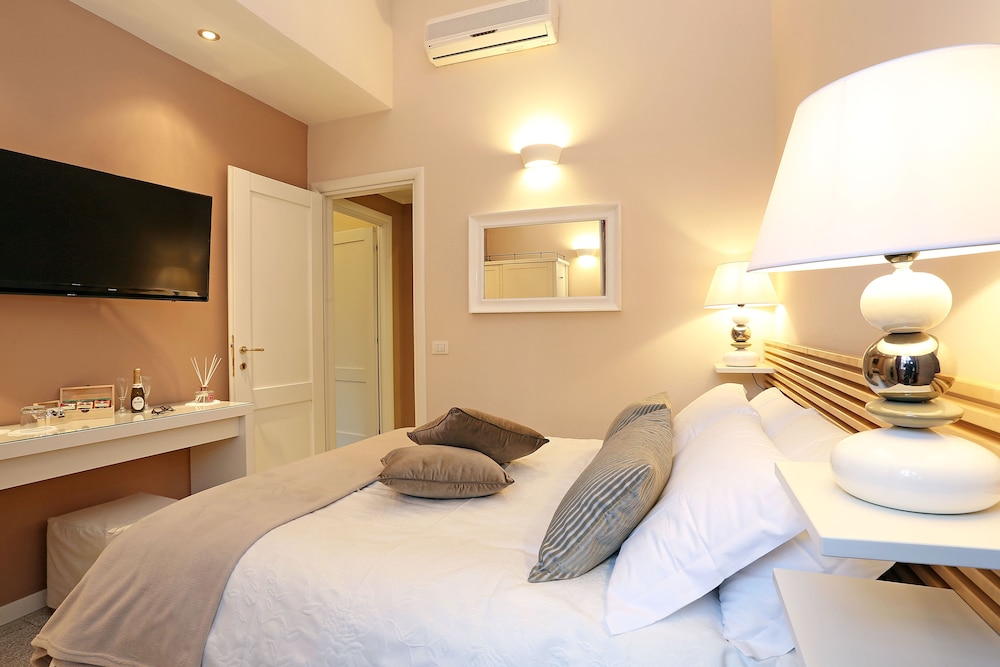 Liberty Rome Suites