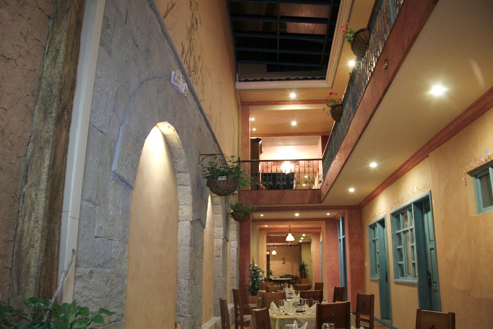 Hotel Inés María