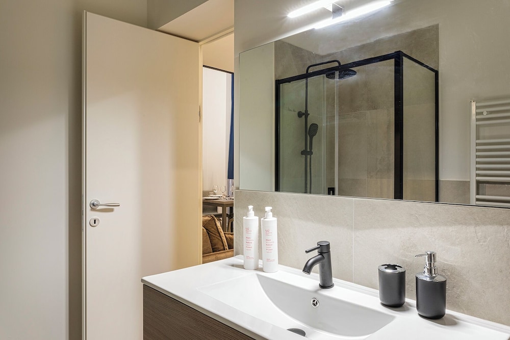 Zecca Contemporary Loft