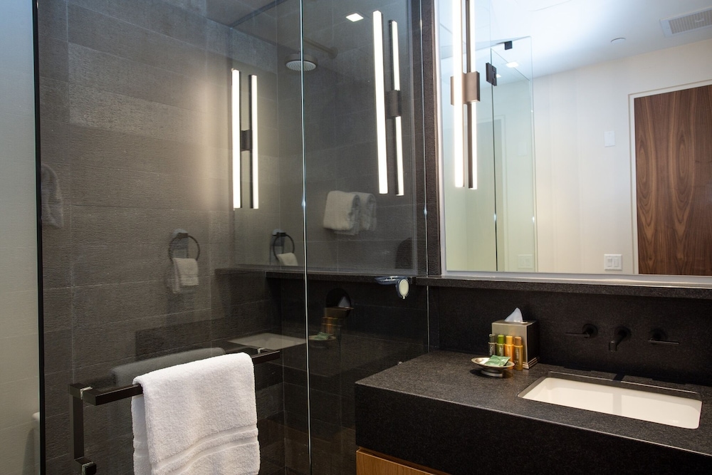 One Empire Pass Lodge at Deer Valley Resort - Four Bedroom Residence #401 4 Condo