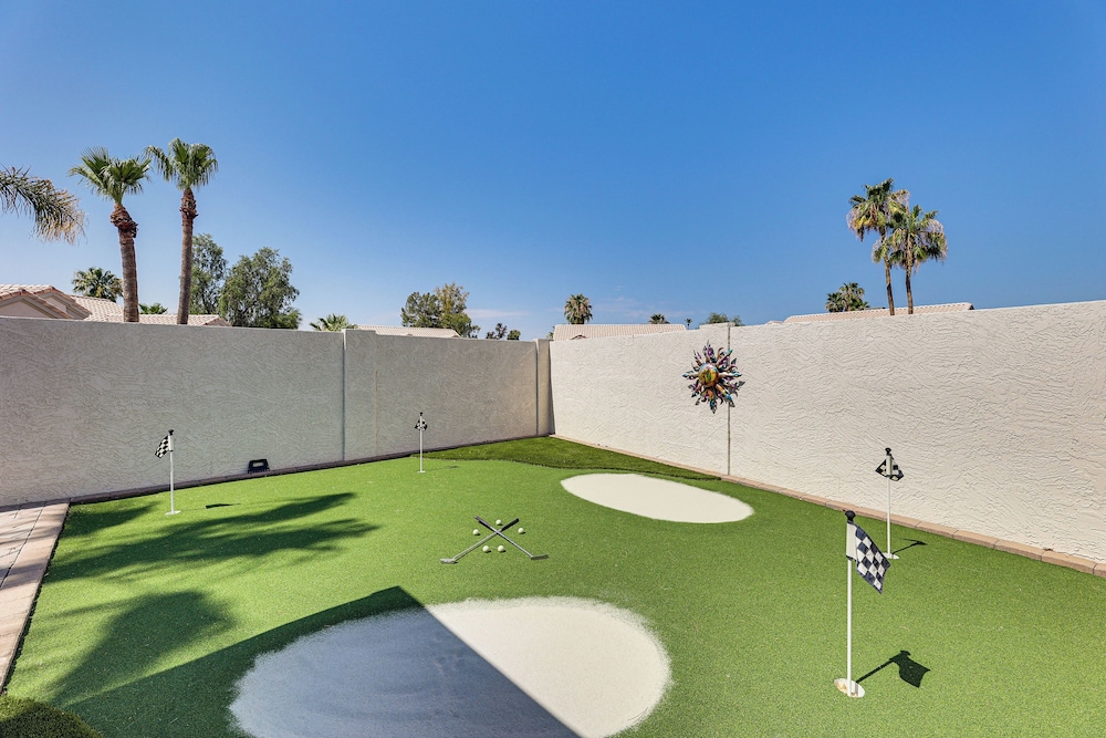 Gilbert Family Home: Games, Private Pool & Patio!