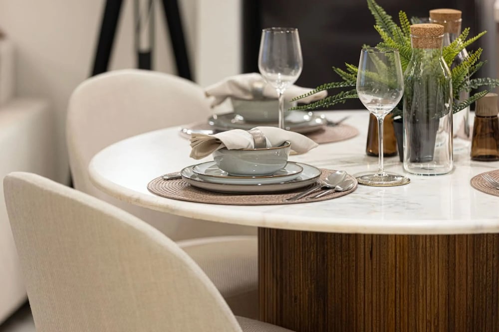Burj Crown Lux Apartment by Dubai Mall