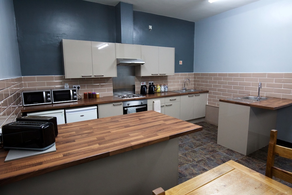 International Inn - Hostel