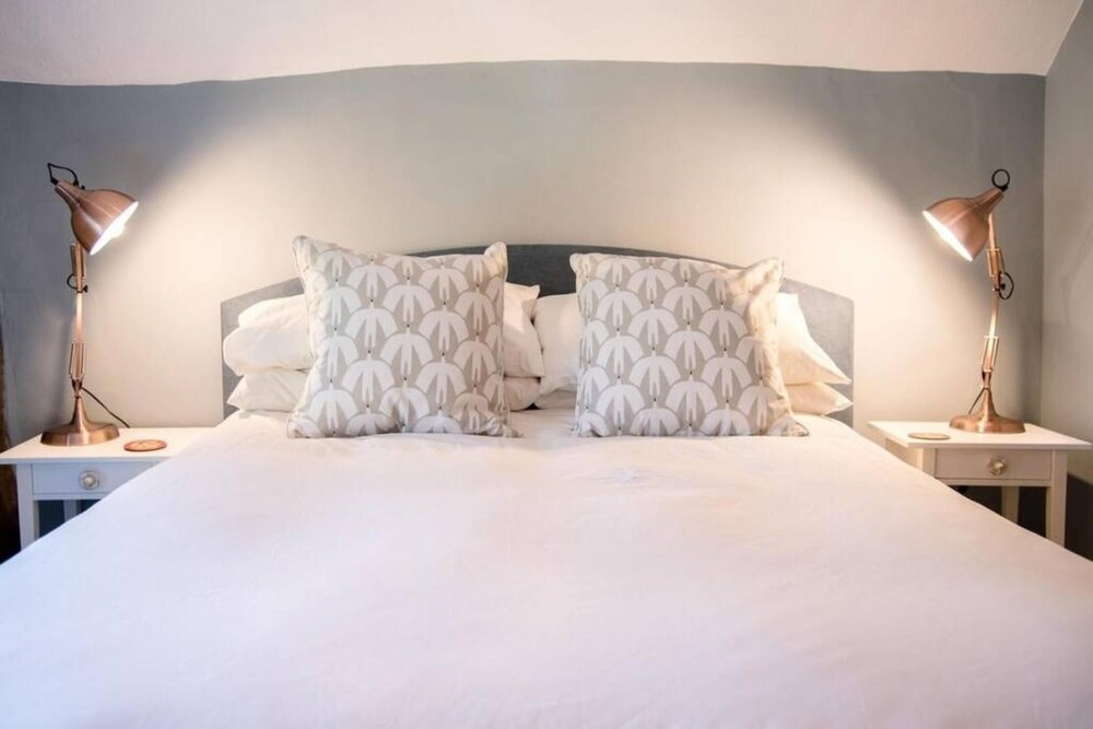 Sudbury Vacations - Rose Cottage Lavenham - Property Image 2